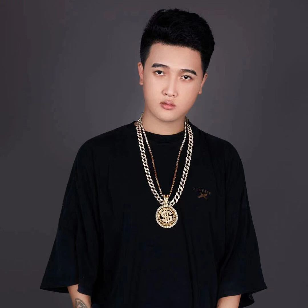 刘昊玮